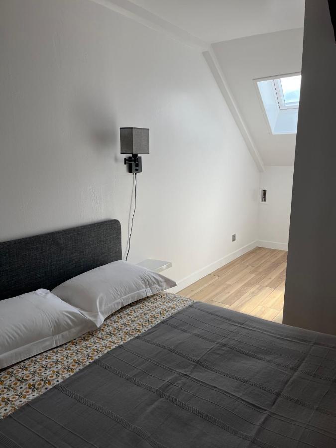 Appartement De La Fontaine A La Tour Du Pin Hyper Centre Parking Prive Extérieur photo